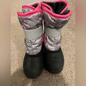 Toddler size 8 snow boots
